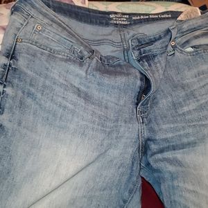 Levi Mid Rise slim cuffed Jeans